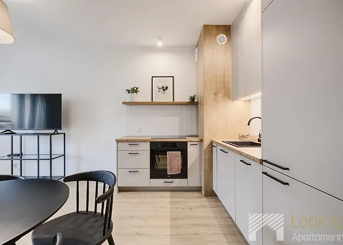 Diasfera Prestige Ii By Lookap Apartamento Łódź